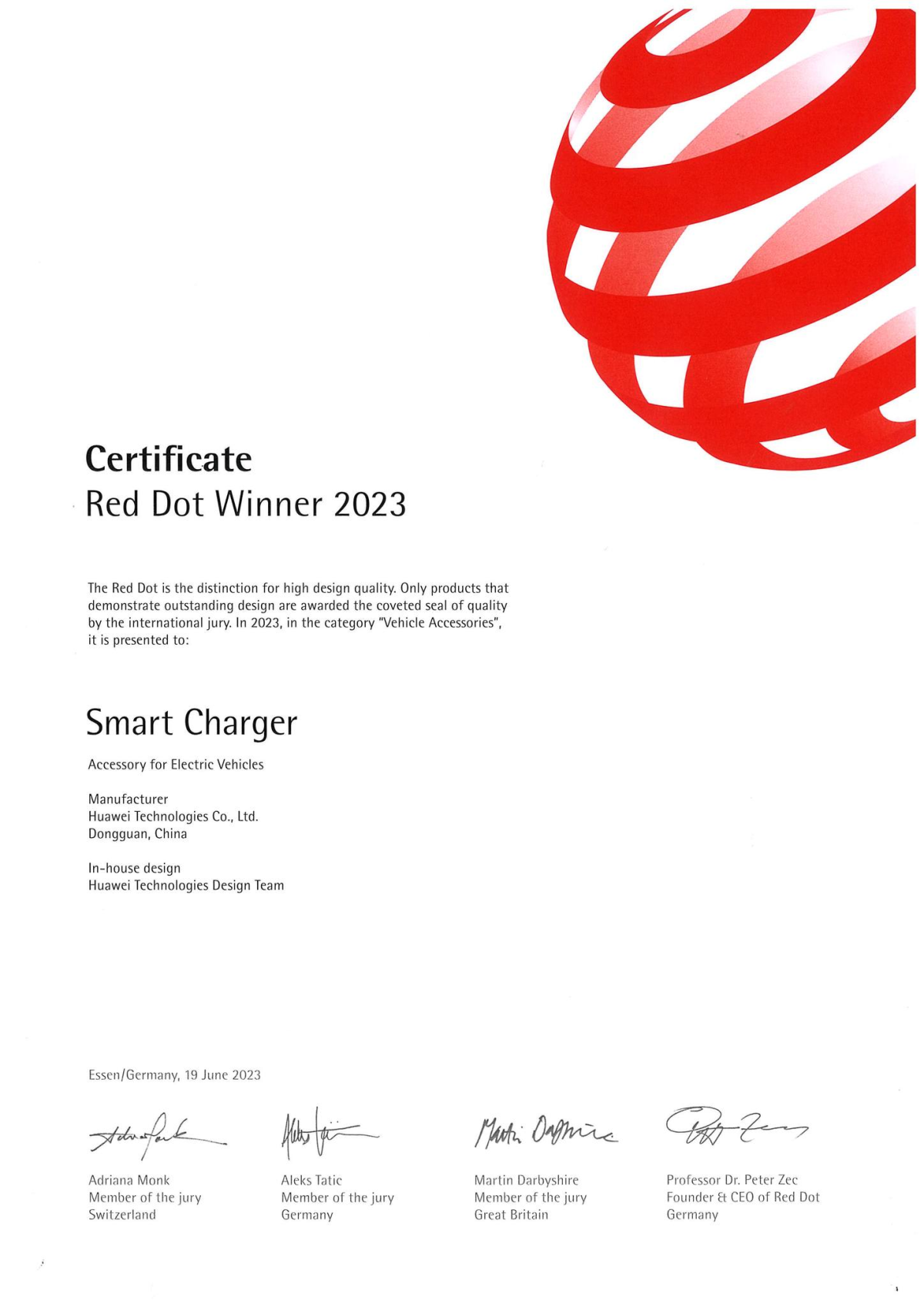 FORM Wins Red Dot Design Award For FORM Smart Swim Goggles